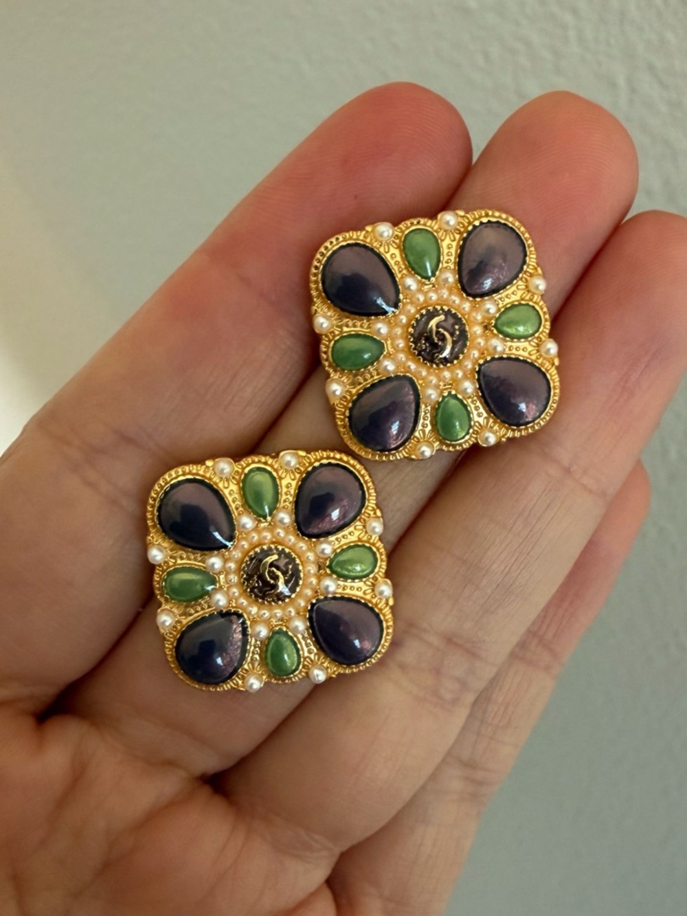 💜Vintage Chanel Gripoix-Style Statement Earrings💚